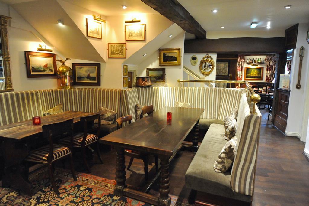 The Greyhound Coaching Inn Lutterworth Dış mekan fotoğraf